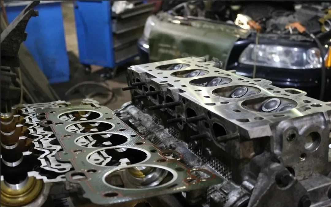Какие инструменты нужны чтобы разобрать двигатель